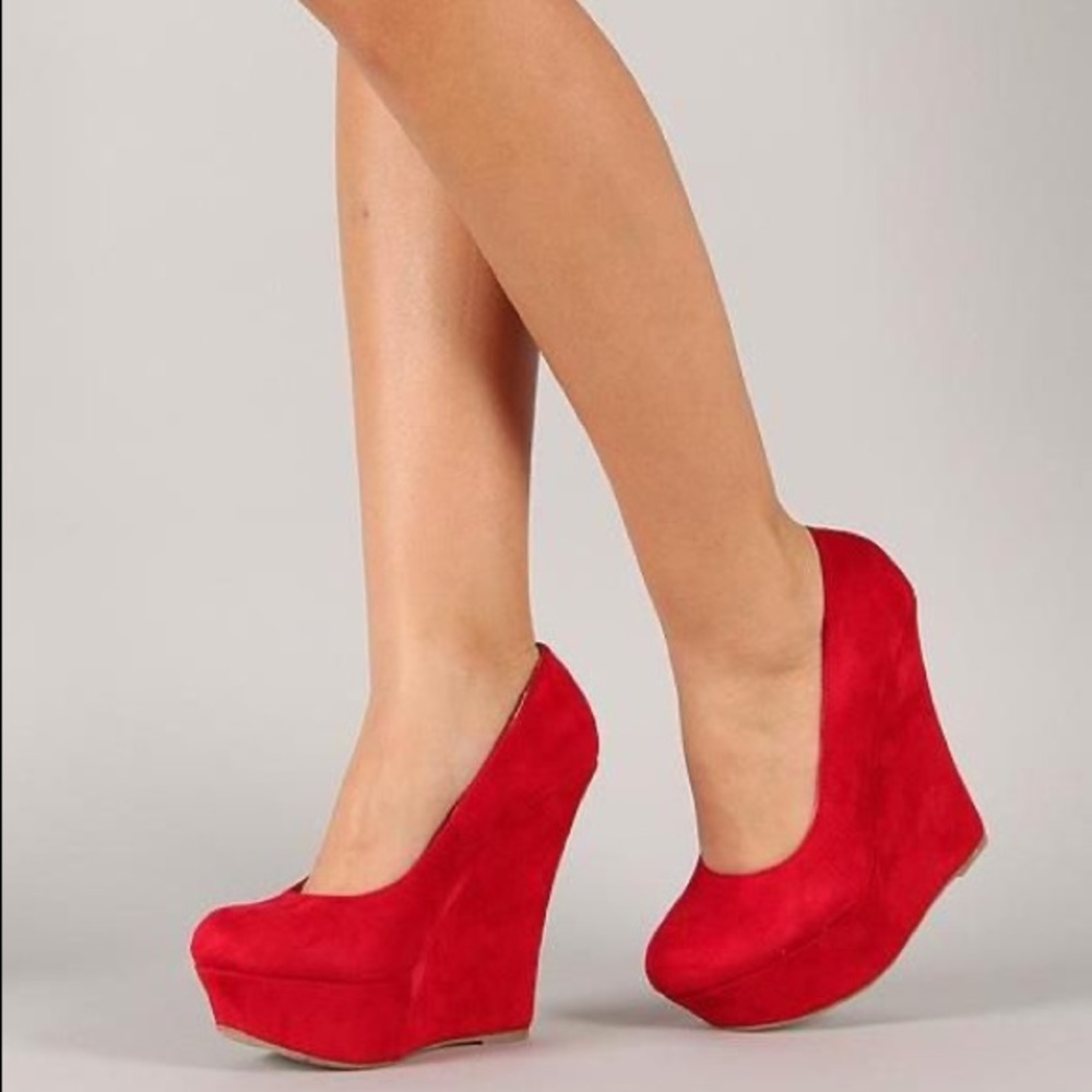 ALDO CALCAGNI Suede Wedge Heels